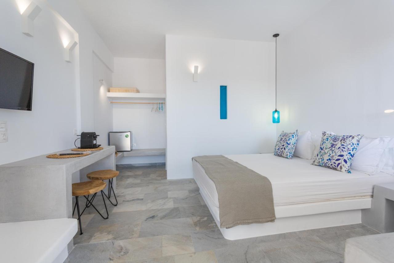 Aspries Suites Piso Livadi Extérieur photo