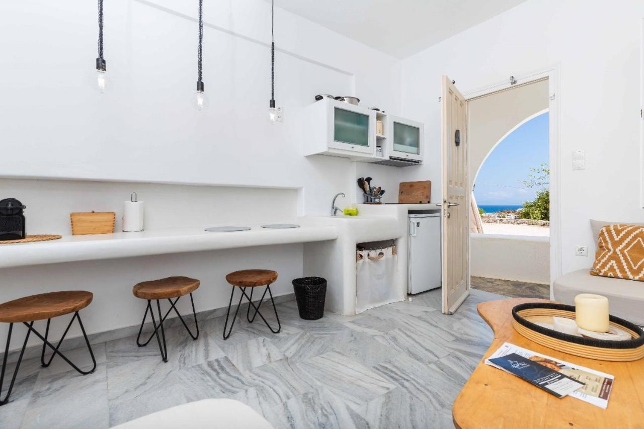 Aspries Suites Piso Livadi Extérieur photo