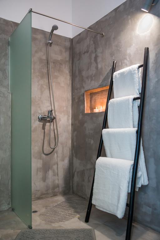 Aspries Suites Piso Livadi Extérieur photo