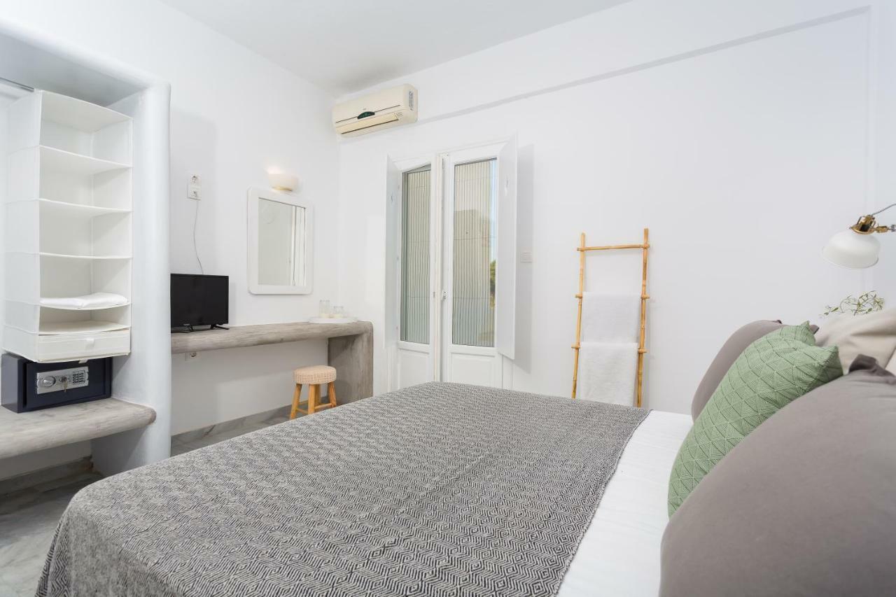 Aspries Suites Piso Livadi Extérieur photo